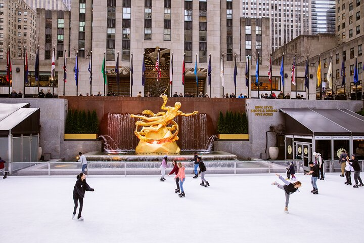 Glide across the ice at Rockefeller Center surrounded by city lights and the stunning Christmas tree. Create unforgettable memories with friends and family in this iconic winter wonderland.